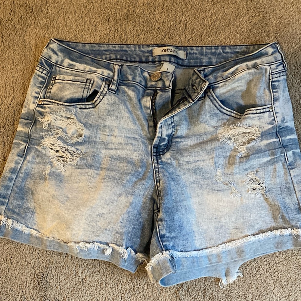 Denim shorts/ Refuge